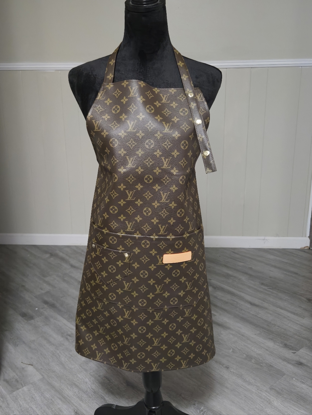 New Monogran Canvas Apron - Picture 2 of 12